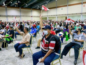 Indonesia tuyên bố làn sóng dịch chết chóc thứ 2 đã đạt đỉnh - Ảnh 1.
