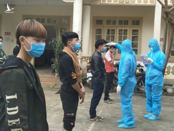 Lào Cai yêu cầu cách ly tập trung các lao động trở về từ Bình Dương và cách tỉnh phía Nam ngăn chặn nguy cơ lây nhiễm Covid-19 /// Ảnh Báo Lào Cai