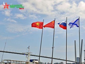Biên đội tàu Việt Nam cập cảng TP Vladivostok, chuẩn bị tham gia Army Games 2021 - Ảnh 10.