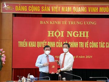 Bộ Chính trị đã cân nhắc, đánh giá thấu đáo khi điều động ông Nguyễn Thành Phong về Ban Kinh tế Trung ương - Ảnh 1.