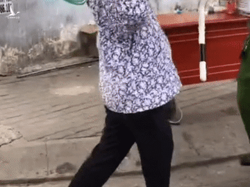 Lại xuất hiện "ninja nằm vạ", bị công an bắt phạt thì tự ngã ra đường, giả vờ ngất xỉu Lại xuất hiện "ninja nằm vạ", bị công an bắt phạt thì tự ngã ra đường, giả vờ ngất xỉu