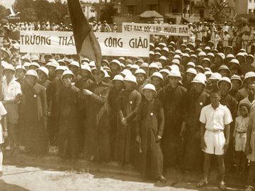 Bộ ảnh quý về ngày Độc lập 2.9.1945 'lưu lạc' hơn nửa thế kỷ - ảnh 5