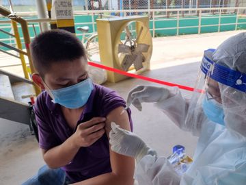 Đồng Nai: Hàng chục ngàn người dân, công nhân tiêm vắc xin Sinopharm - ảnh 3