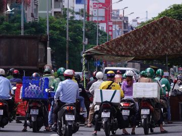 duong pho TP.HCM dong duc anh 4