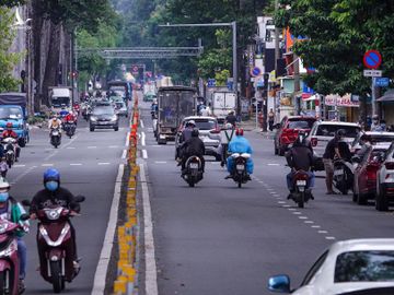 duong pho TP.HCM dong duc anh 7