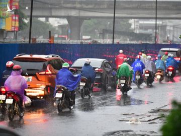 Ha Noi mua lon duong pho van dong anh 4