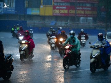 Ha Noi mua lon duong pho van dong anh 2