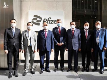 Chủ tịch nước Nguyễn Xuân Phúc thăm và làm việc tại Công ty Pfizer - Ảnh 3.