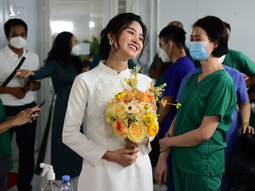 Đám cưới online của nữ điều dưỡng Hà Nội tại bệnh viện dã chiến ở TPHCM - 3