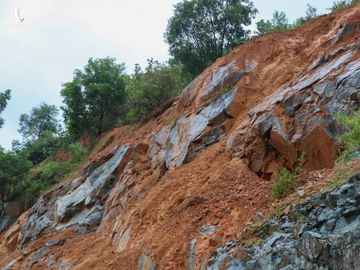 cao toc Da Nang - Quang Ngai sat lo anh 7