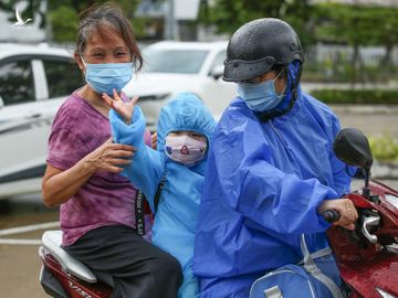 Da Nang don cong dan tu TP.HCM tro ve anh 9