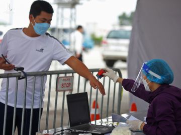 Ha Noi van kiem tra xet nghiem anh 8