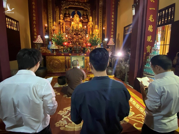 Xúc phạm Phật giáo, nhóm Rap Nhà Làm bị phạt 45 triệu đồng - Ảnh 1.