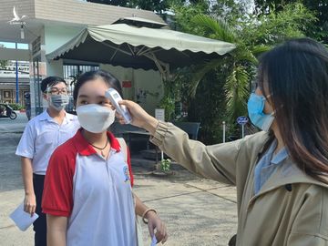 59.000 học sinh Bình Dương đồng loạt được tiêm vaccine - ảnh 2