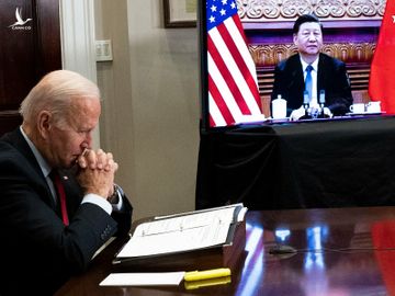 Tổng thống Joe Biden cùng các quan chức Mỹ dự họp thượng đỉnh trực tuyến với Chủ tịch Trung Quốc Tập Cận Bình ngày 16/11. Ảnh: Reuters.