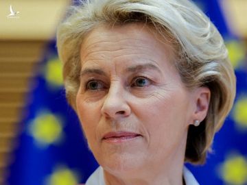 Chủ tịch Ủy ban Châu Âu Ursula von der Leyen tại cuộc họp ở Brussels, Bỉ, hôm 8/12. Ảnh: AFP.