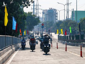 Thông xe nhánh cầu liên kết hai quận, giảm ùn tắc phía tây bắc TP.HCM - Ảnh 4.