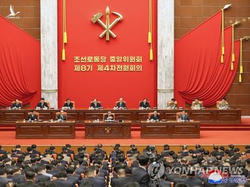 Ông Kim Jong-un xuất hiện với ngoại hình gầy chưa từng thấy - 3