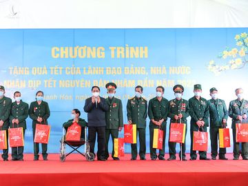 Thủ tướng Phạm Minh Chính: Tổ chức Tết vui tươi, an toàn, lành mạnh, tiết kiệm và tình nghĩa cho nhân dân - Ảnh 6.