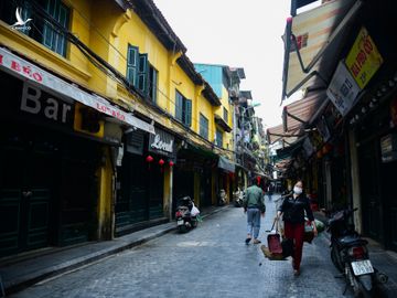 Hang an noi tieng, quan an ngon Ha Noi, dong cua ban mang ve anh 6