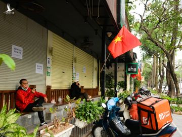 Hang an noi tieng, quan an ngon Ha Noi, dong cua ban mang ve anh 9