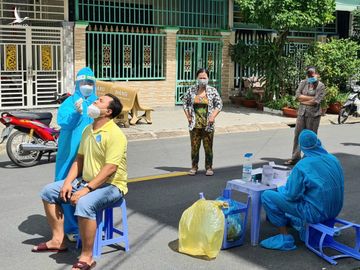 Bệnh viện Bạc Liêu mua kit test của Công ty Việt Á với giá hơn 500.000 đồng/bộ - ảnh 1