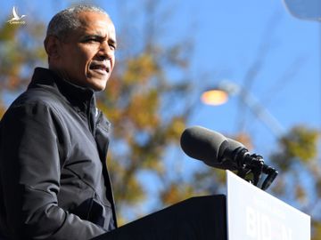 Cựu tổng thống Barack Obama tại Atlanta, bang Georgia, hồi tháng 11/2020. Ảnh: Reuters.