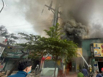 Cháy, nổ lớn tại nhiều nhà hàng, công ty ở Hà Nội - ảnh 1