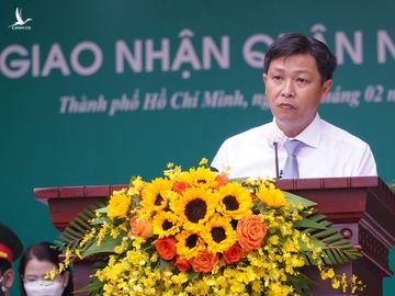 Thanh niên TP HCM hăng hái lên đường nhập ngũ - Ảnh 4.