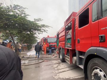 Cháy, nổ lớn tại nhiều nhà hàng, công ty ở Hà Nội - ảnh 3
