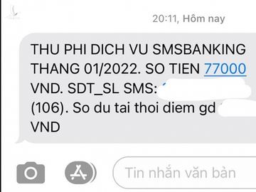 Một khách hàng của Vietcombank bị trừ 77.000 phí dịch vụ nhận thông báo bằng tin nhắn SMS.