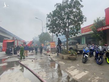 Cháy, nổ lớn tại nhiều nhà hàng, công ty ở Hà Nội - ảnh 6