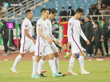 Cầu thủ Trung Quốc thất thần, cả phòng thay đồ chìm trong u ám sau trận thua thảm Việt Nam