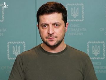 Tổng thống Ukraine Volodymyr Zelensky phát biểu tại Kiev hôm 1/3. Ảnh: AFP.