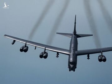 Mỹ điều 'pháo đài bay' B-52 vờn gần Ukraine, thị uy với Nga - Ảnh 1.