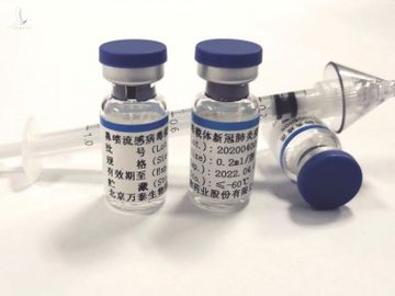 Vaccine dạng xịt do Đại học Hong Kong, Đại học Hạ Môn phối hợp với Công ty Dược phẩm sinh học Wantai Bắc Kinh nghiên cứu, phát triển. Ảnh: Đại học Hạ Môn