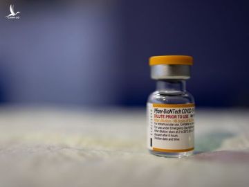 Lọ vaccine Pfizer dành cho trẻ em. Ảnh:Bloomberg