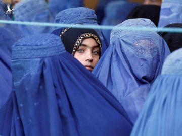 Taliban ra lenh phu nu mac ao burqa anh 1