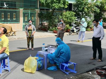 CDC Bạc Liêu mua kit test Việt Á hơn 23,7 tỉ đồng: Chuyển cơ quan điều tra - ảnh 1