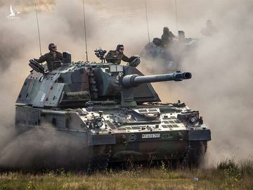 Đức cấp cho Ukraine 7 lựu pháo mạnh bậc nhất thế giới - 1
