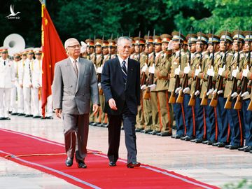 Thủ tướng Murayama Tomiichi trở thành Thủ tướng Nhật Bản đầu tiên thăm chính thức Việt Nam năm 1994.
