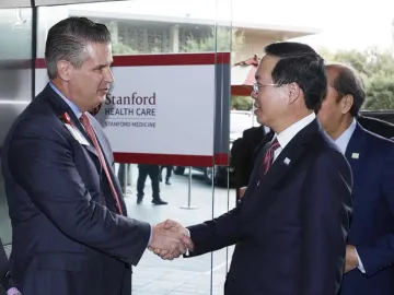 Chủ tịch nước Võ Văn Thưởng gặp lãnh đạo Đại học Stanford.