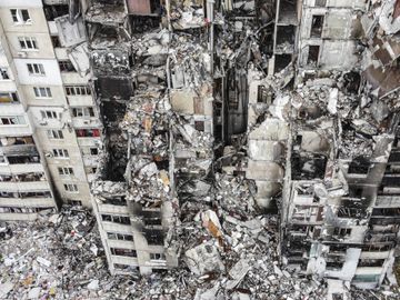 Căn nhà bị phá hủy ở Kharkov, Ukraine hồi tháng 6/2022.