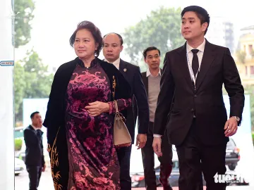 Nguyên chủ tịch Quốc hội Nguyễn Thị Kim Ngân đến dự phiên trọng thể.