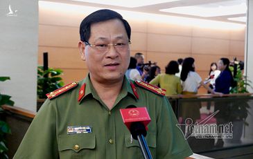 Giám đốc Công an Nghệ An Nguyễn Hữu Cầu được phong Thiếu tướng