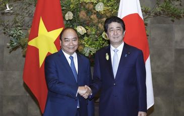 Thủ tướng Nguyễn Xuân Phúc hội đàm với Thủ tướng Nhật Bản Abe Shinzo