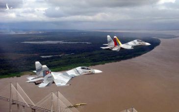 Su-30MK2 Venezuela ‘dằn mặt’ máy bay Mỹ tiến gần biên giới: Nga hành động vô trách nhiệm?