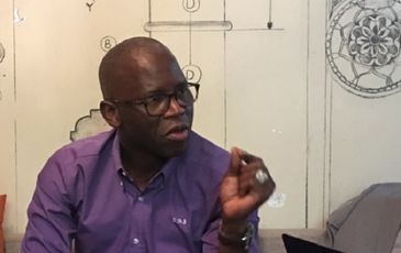 ‘Việt Nam ở ngã ba đường’