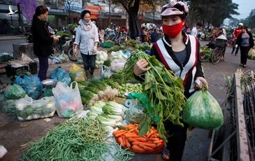 Chi tiêu chắt bóp vì… thuế