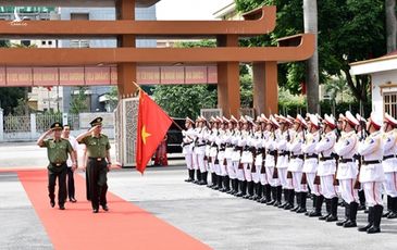 Bộ trưởng Tô Lâm làm việc với Công an Ninh Bình về xây dựng Công an xã chính quy